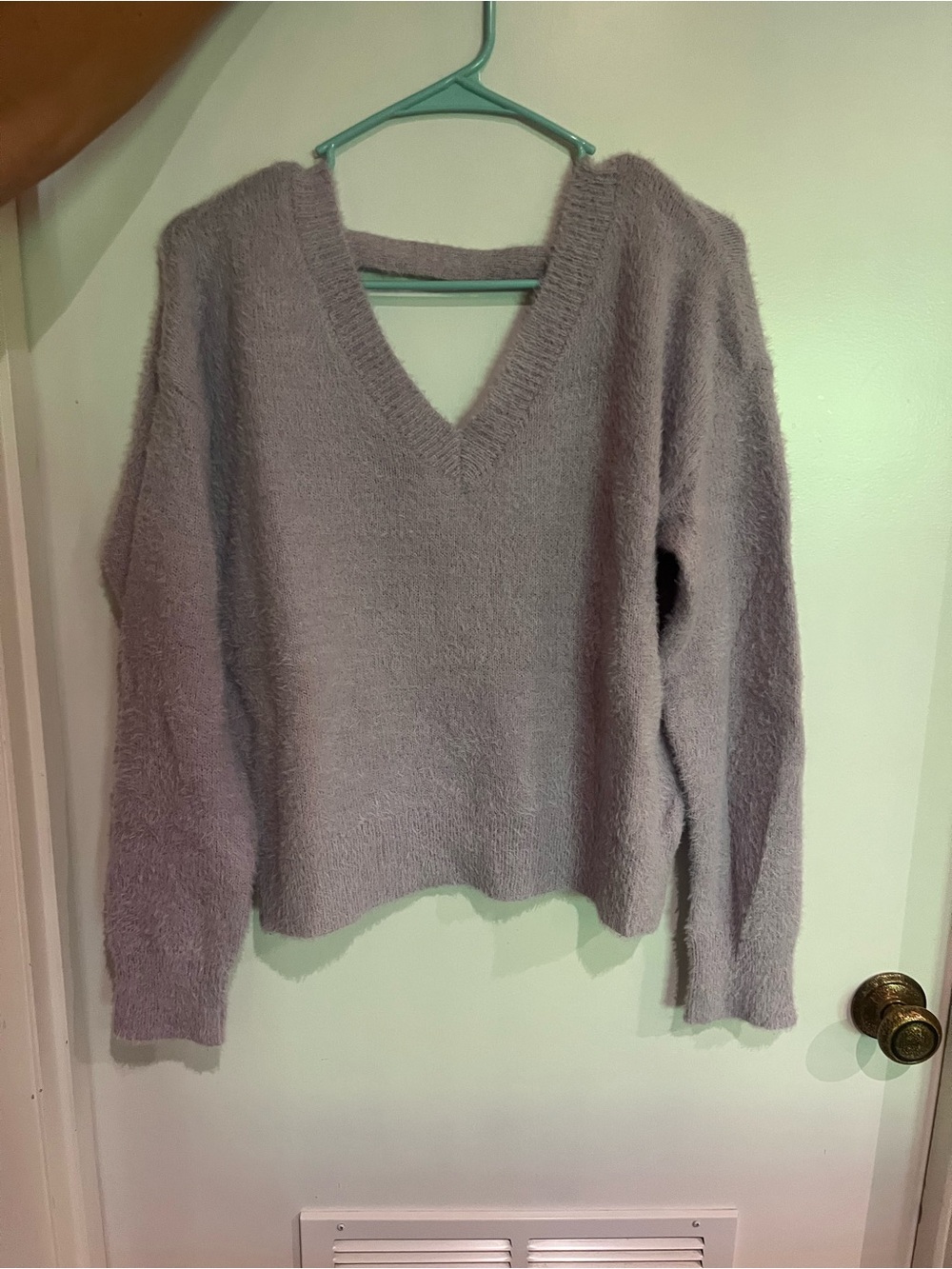 Jessica Simpson Soft Lavender V-Neck Pullover Sweater